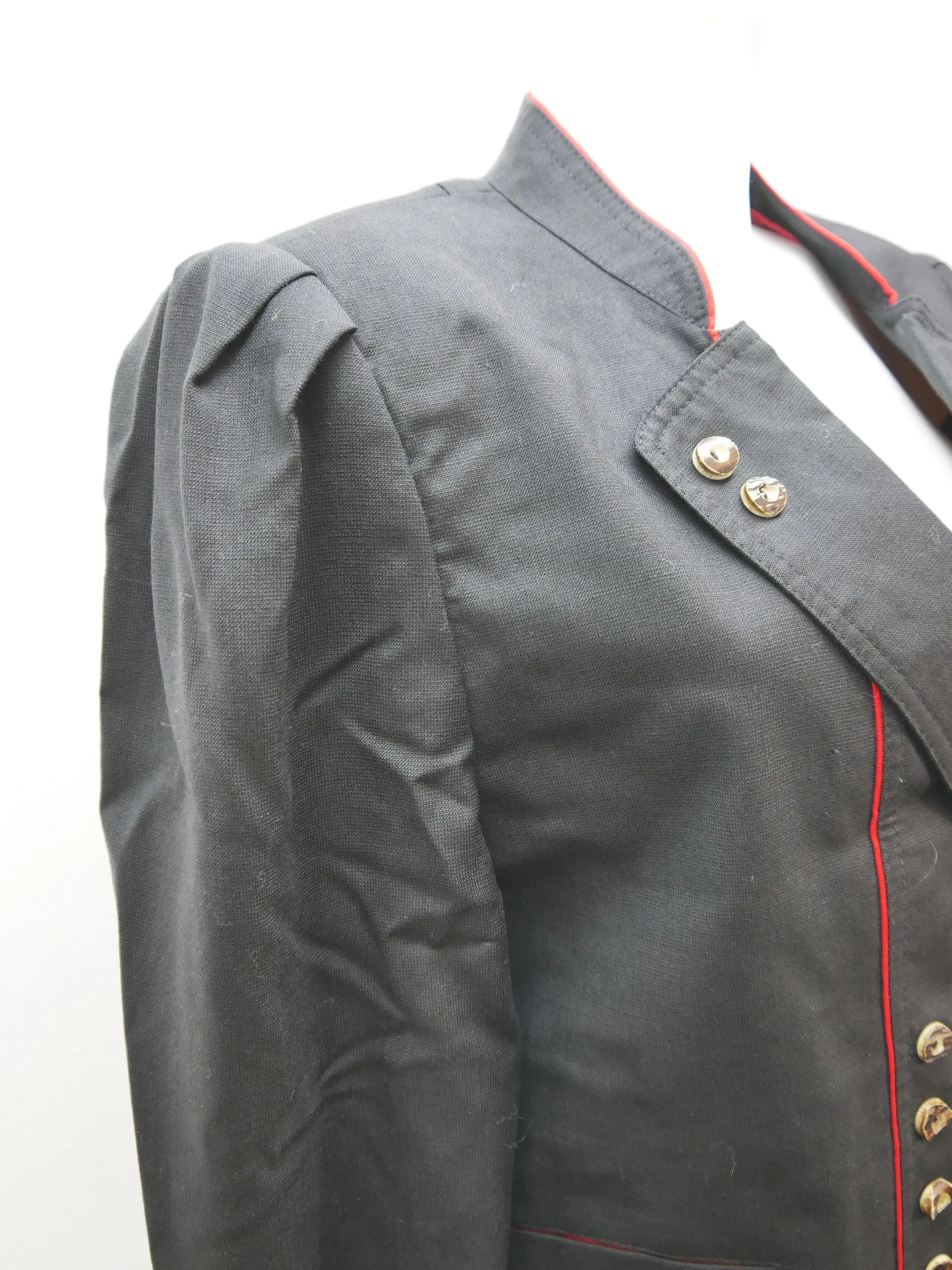 Julius Lang schwarz mit Puffärmel bezaubernde Damen Leinen Trachtenjacke Gr.42